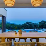 New Luxury I Infinity Pool Villa