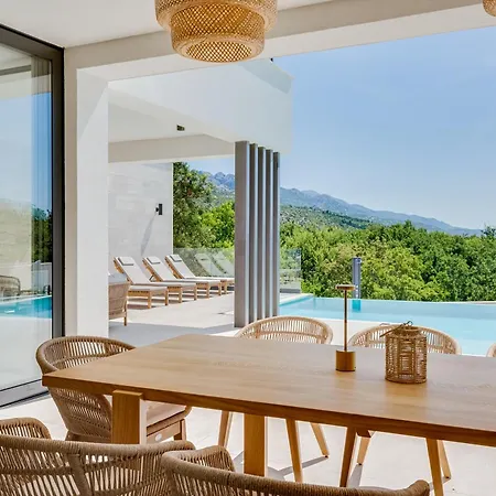New Luxury I Infinity Pool Starigrad Paklenica