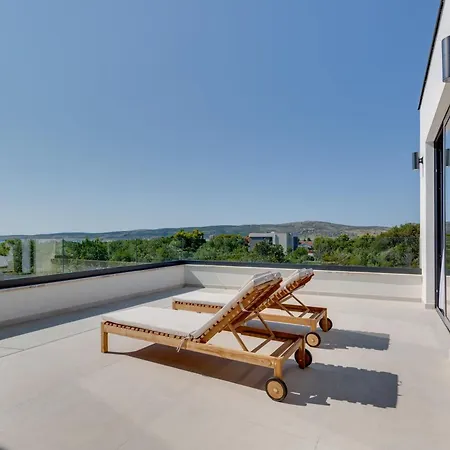 New Luxury I Infinity Pool *