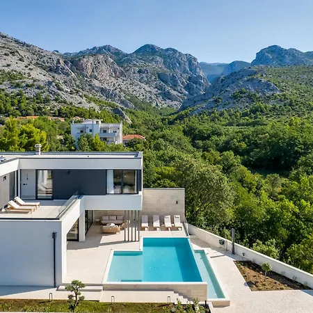New Luxury I Infinity Pool * Starigrad Paklenica