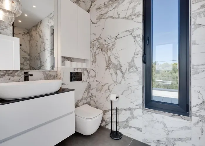 New Luxury I Infinity Pool * Стариград-Пакленица