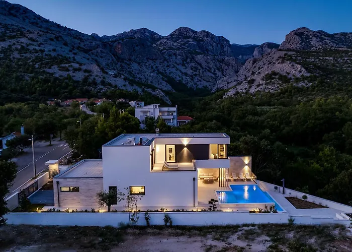 New Luxury I Infinity Pool Стариград-Пакленица